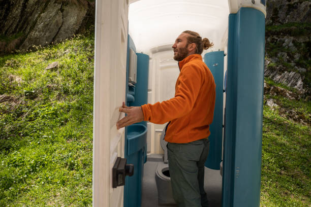 Best Portable toilet rental cost  in Mills River, NC
